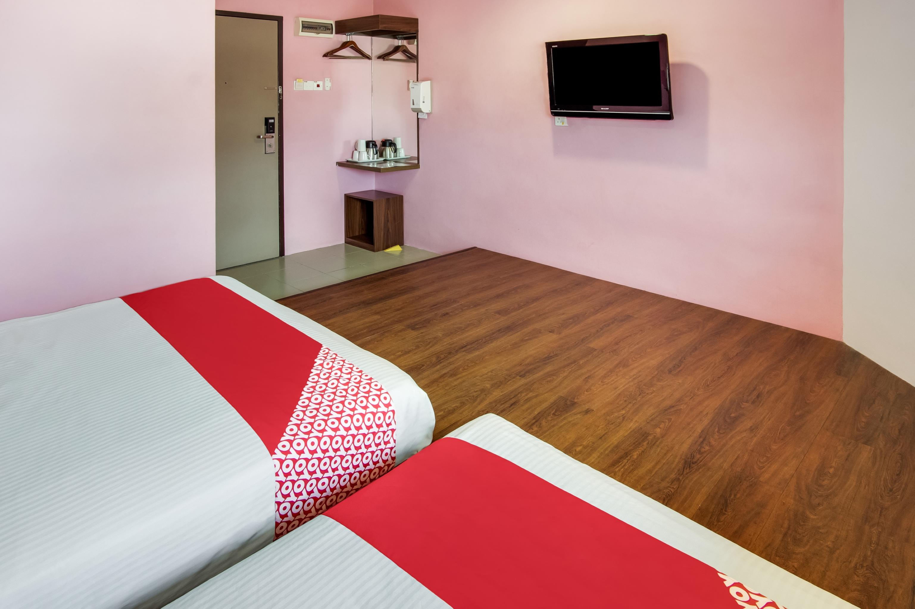 Oyo 89480 Dream House Hotel Skudai Kültér fotó