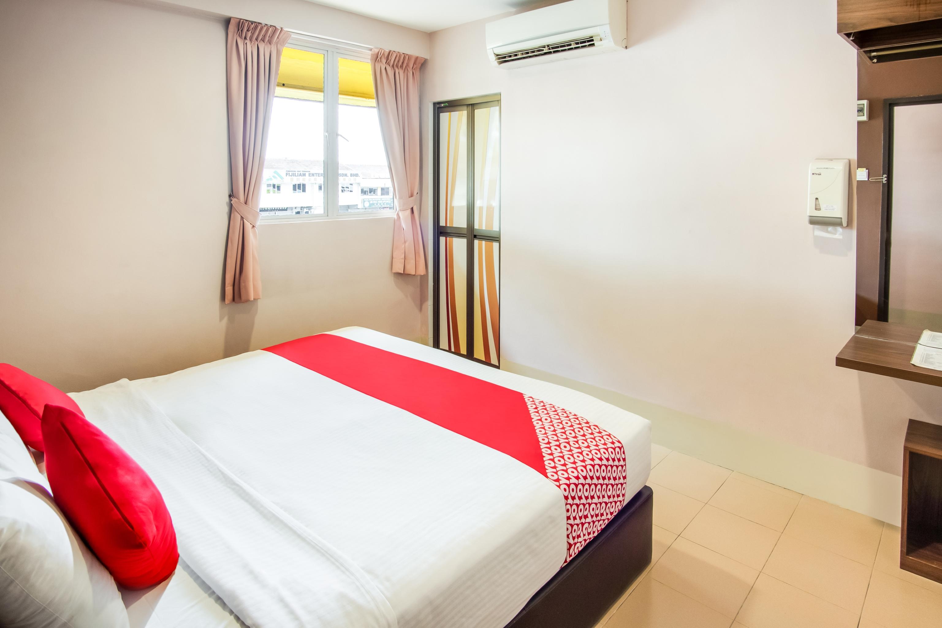Oyo 89480 Dream House Hotel Skudai Kültér fotó