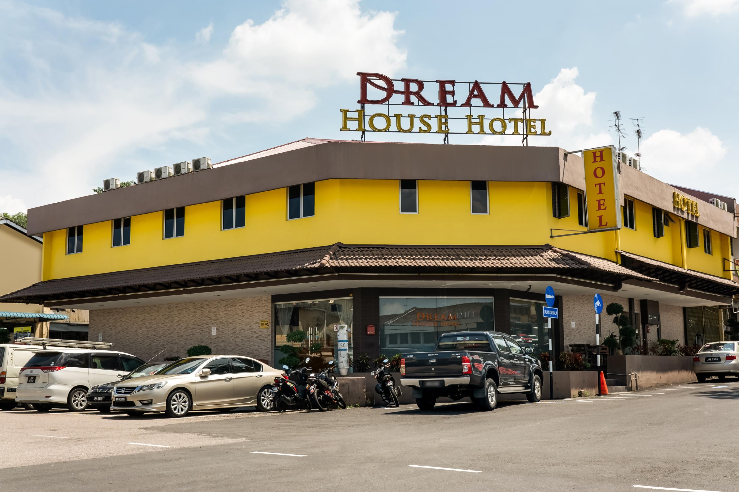 Oyo 89480 Dream House Hotel Skudai Kültér fotó