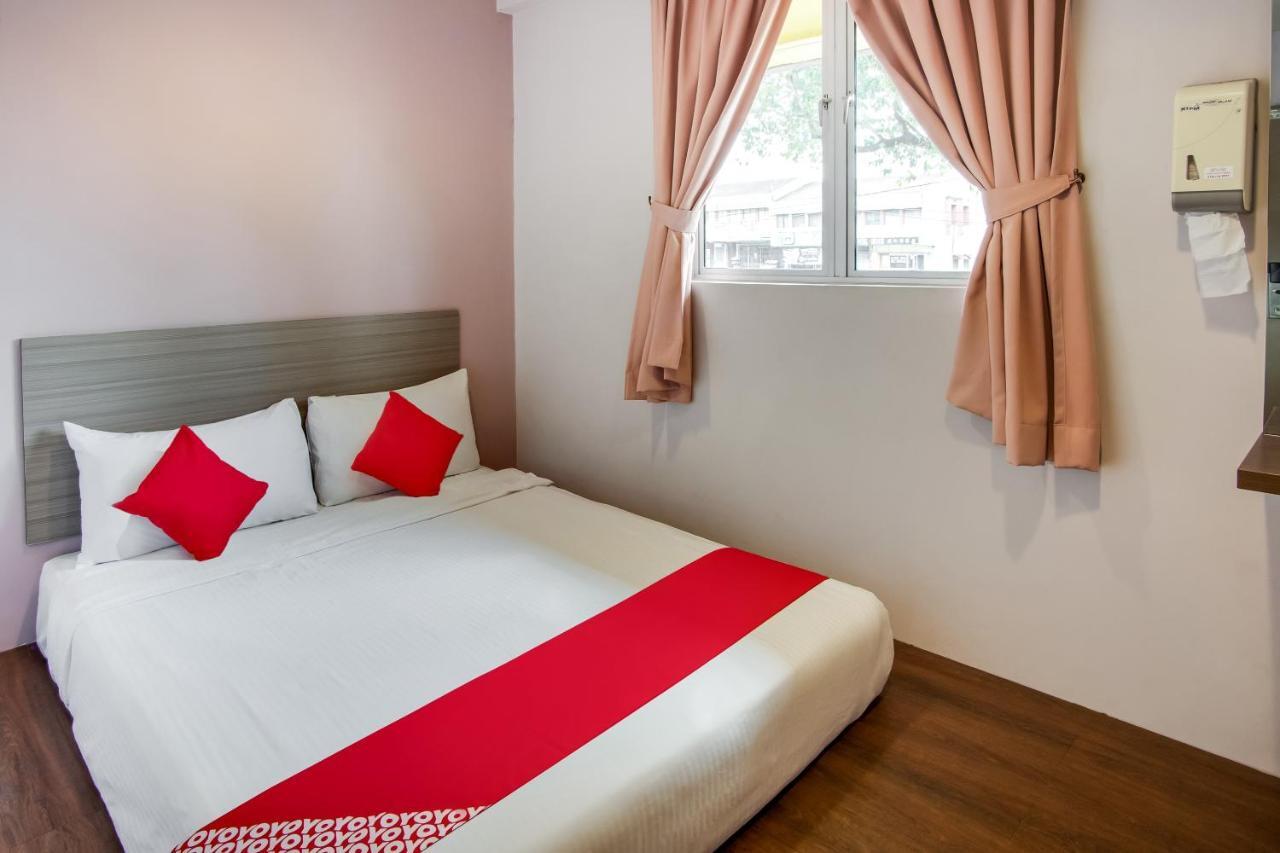 Oyo 89480 Dream House Hotel Skudai Kültér fotó